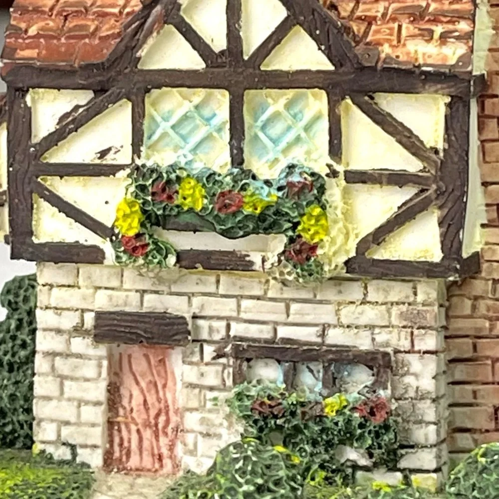 90’s Welcome Inn Cornwall Miniature Cottage Collectors Society 3 inch